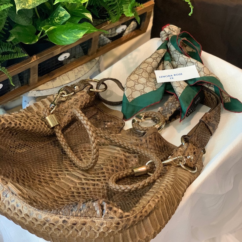 💕⬇️ SALE ⬇️💕 Gucci Python Hobo - Picture 12 of 17